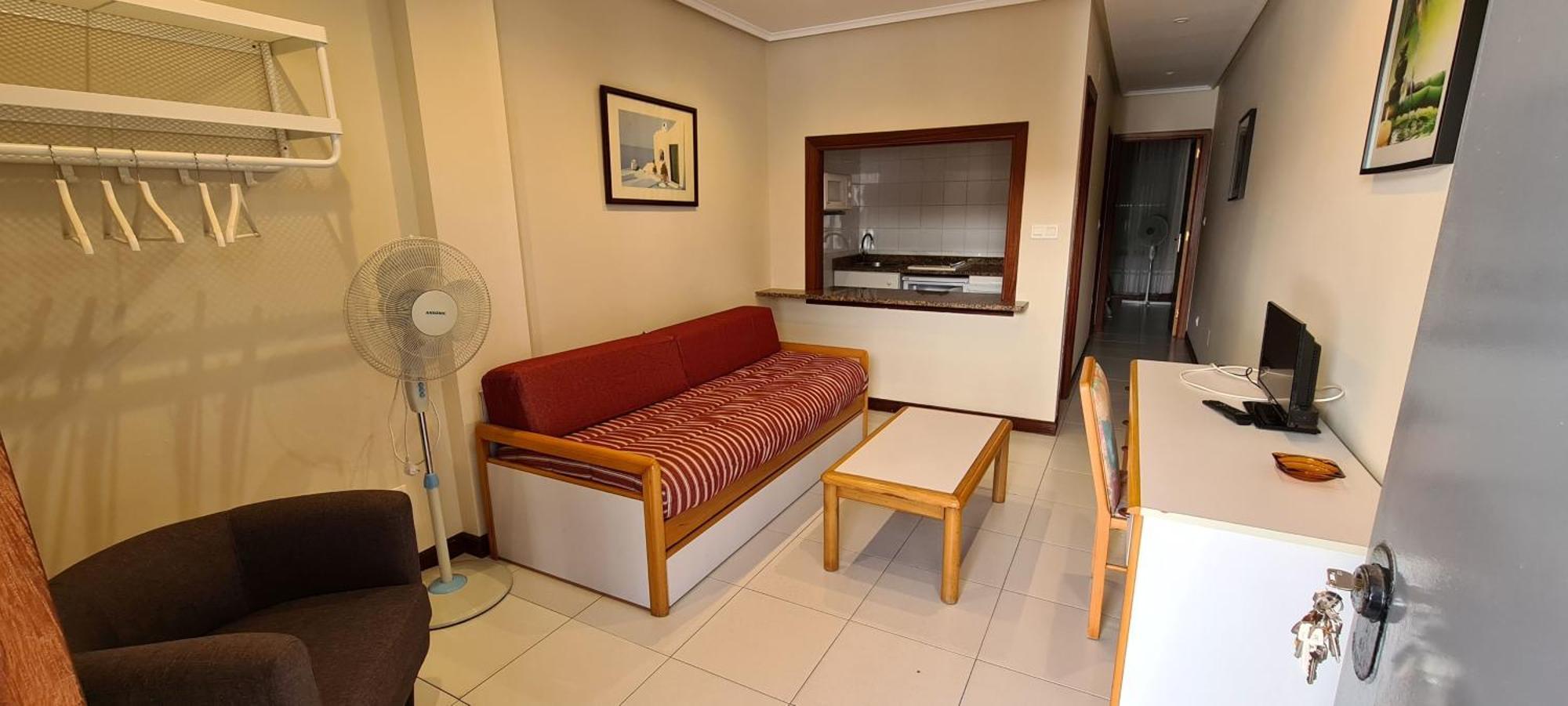 Apartamentos Elena Ларедо Екстериор снимка