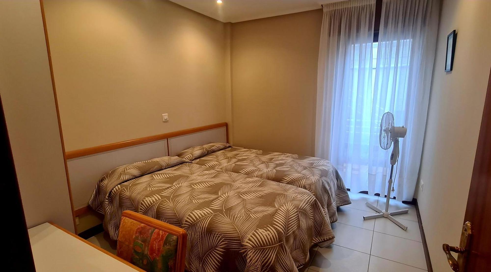 Apartamentos Elena Ларедо Екстериор снимка