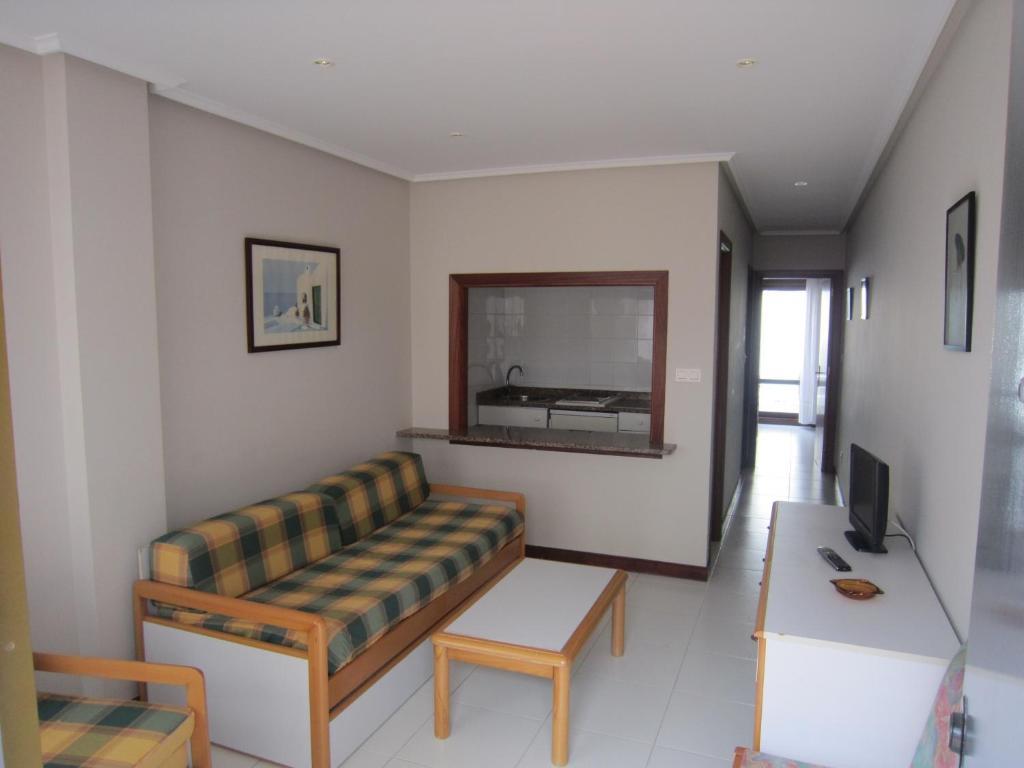 Apartamentos Elena Ларедо Екстериор снимка