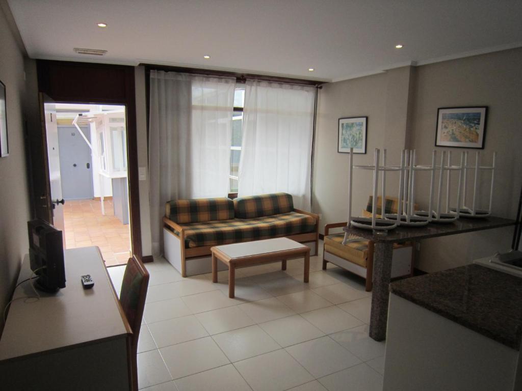 Apartamentos Elena Ларедо Стая снимка